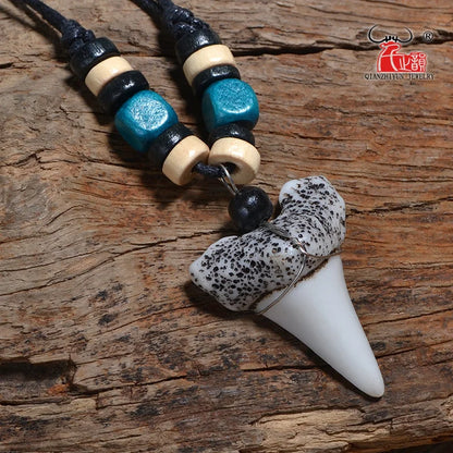 Man's Hawaii Surfer Jewelry Handmade Imitation shark teeth Pendant New Zealand Maori Tribal bone Choker Colored wooden Necklace