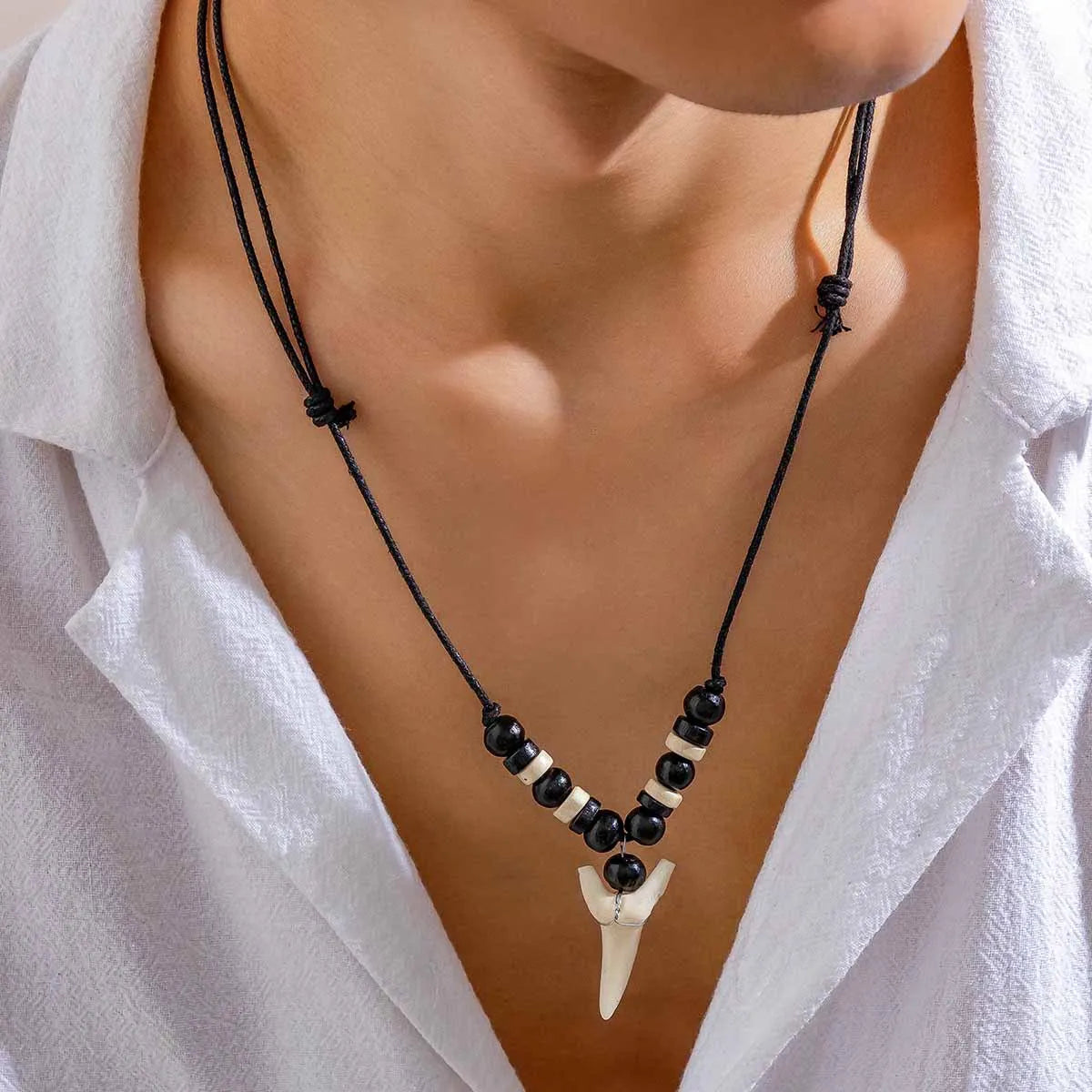 Men's Necklace Woman's Imitate Bone Pendant Tibetan Amulet Fangs Vintage Tibet Acrylic Shark Tooth Charm White Brown