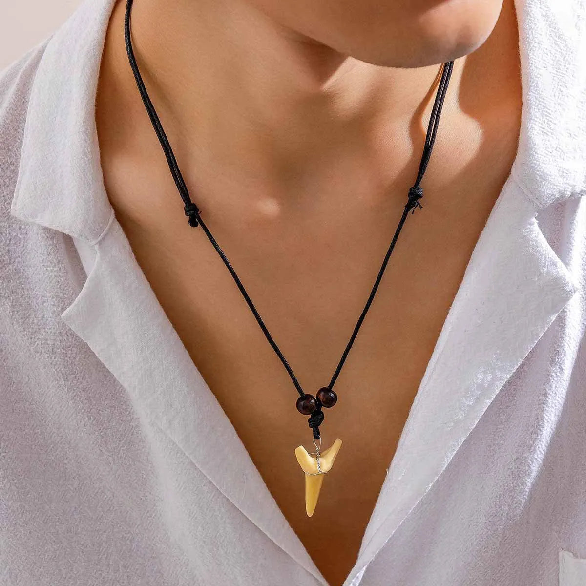 Men's Necklace Woman's Imitate Bone Pendant Tibetan Amulet Fangs Vintage Tibet Acrylic Shark Tooth Charm White Brown