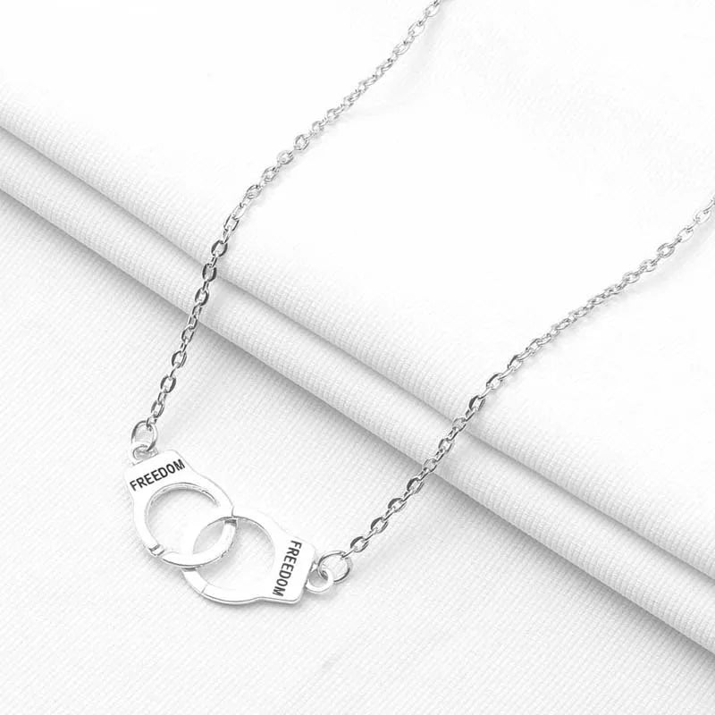 Kpop Fashion Spider Halloween Pendants Round Cross Chain Mens Necklaces Silver Color Neck Chain Gothic Couple Streetwear Gifts